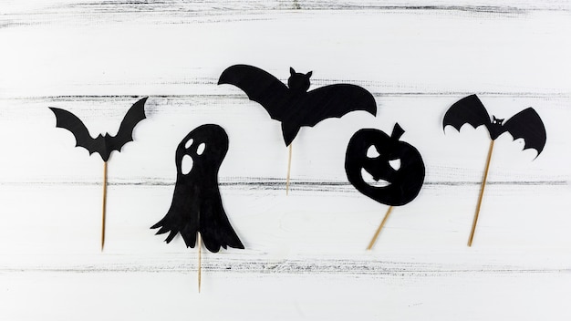 Photo gratuite figures de papier effrayant pour halloween