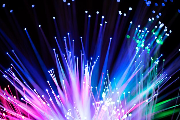 Gros plan sur de beaux détails de fibre optique