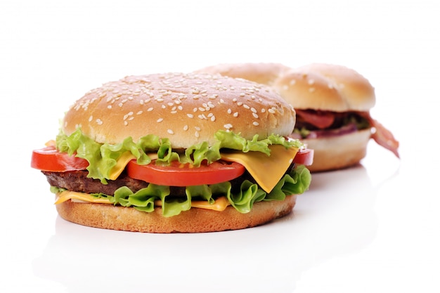 Des hamburgers gros et savoureux