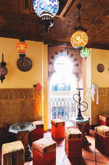 Lampes dans le restaurant arabe