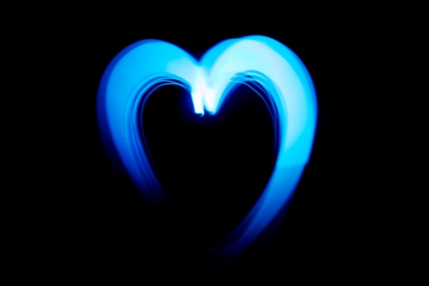 Photo gratuite light painting abstrait dans le noir