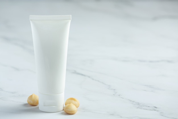 Photo gratuite lotion pour le corps macadamia crème pour la peau