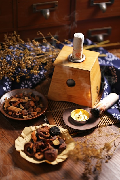 Photo gratuit moxibustion médecine chinoise