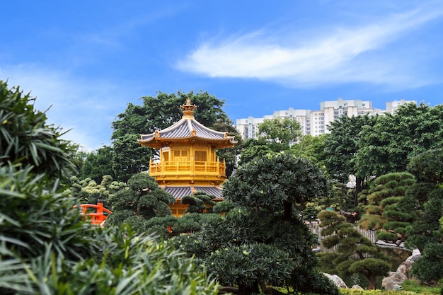 Photo gratuite pagoda dorée à nan lian garden