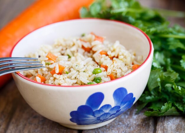 Photo gratuite riz aux légumes