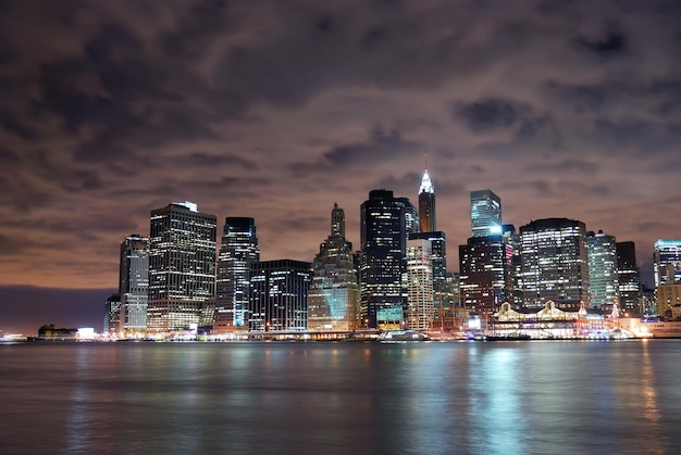 Photo gratuite skyline de manhattan à new york