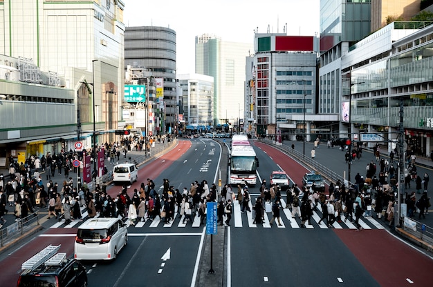 Tokyo gens voyageant dans la rue