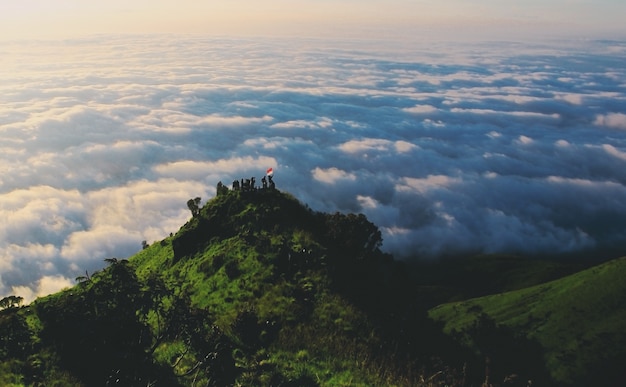 beau paysage avec des nuages