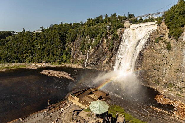 Photo belle vue sur les chutes montmorency aux beaux jours, québec, canada