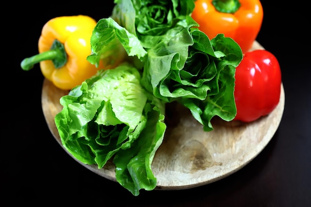 Ensemble de légumes frais et salades