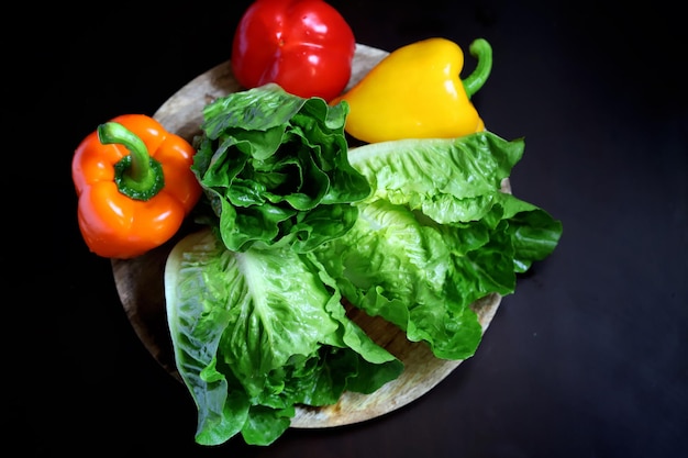 Ensemble de légumes frais et salades