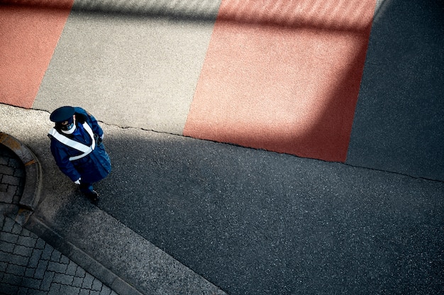 Gestion du trafic des agents de Tokyo dans la rue