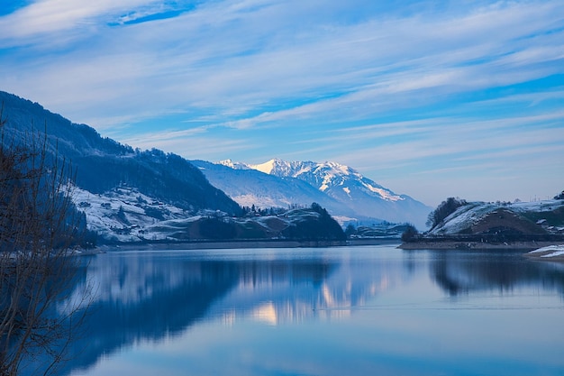 Photo le lac de lungern