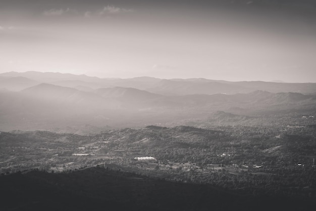 Paysage de montagne Noir et blanc