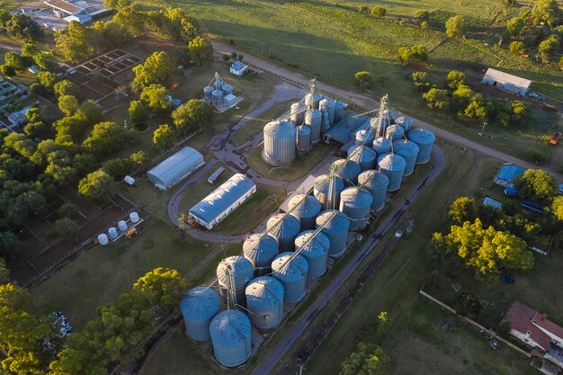 Silos en acier pour le stockage des grains Patagonie Argentine