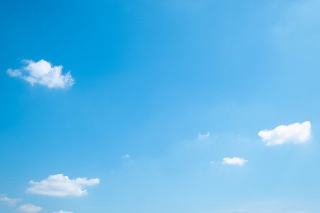 Photo beautiful blue sky clouds for background.