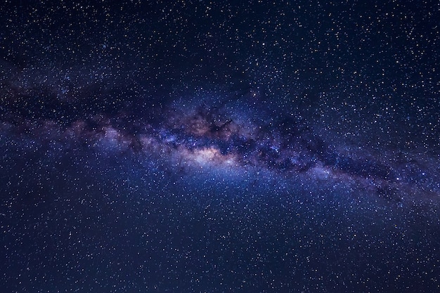 Photo beautiful milky way with stars and space dust on a night sky.