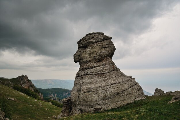 Клифф как морда на склоне горы