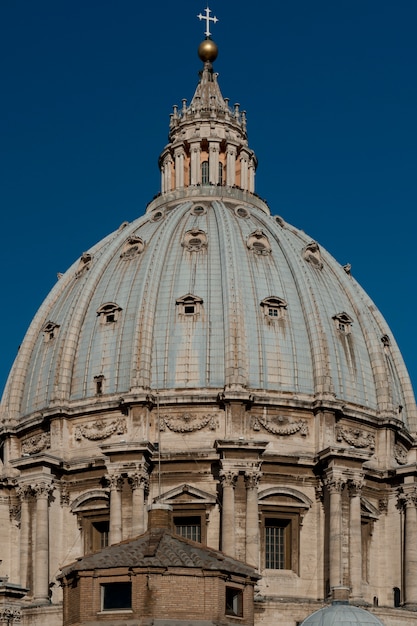 Photo the dome of saint peter's basilica in rome