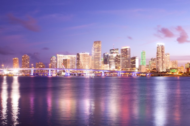 Photo downtown skyline of the city of miami florida usa