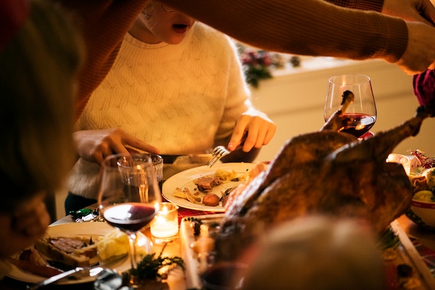 Photo family having a christmas dinner