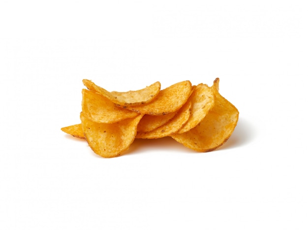 Photo heap of potato chips with spice isolated on a white background