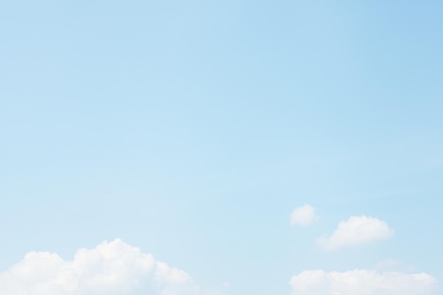 Photo low angle view of clouds in sky