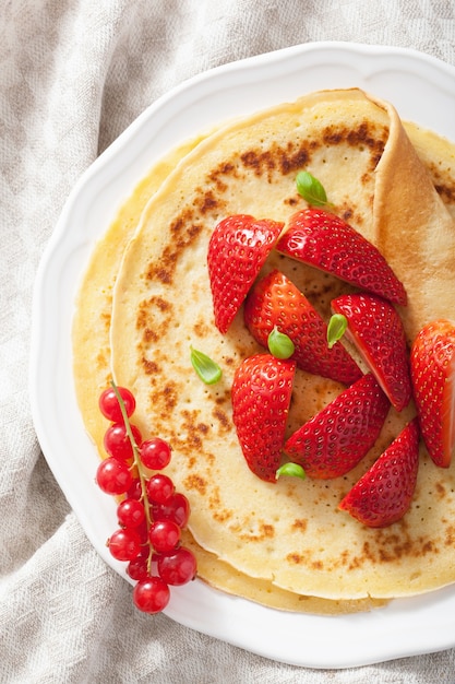 Pancakes with strawberry