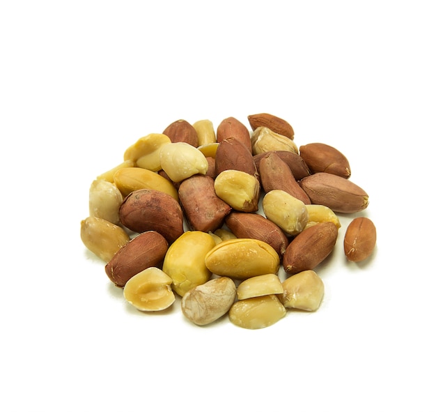 Peanuts Isolated on a white and clipping path