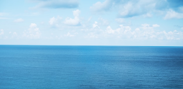 Photo perfect sky and water of ocean