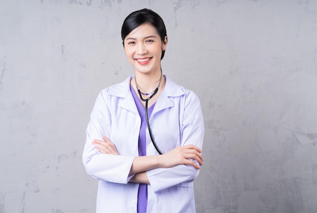 Photo portrait of young asian female doctor
