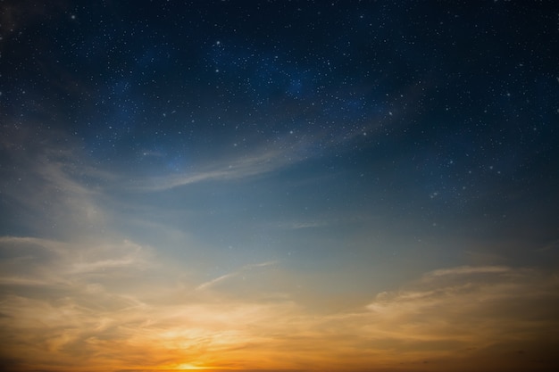 Photo sun-lit sky filled with stars background