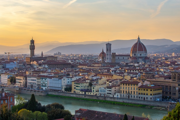 Photo sunset view of florence skyline in italy