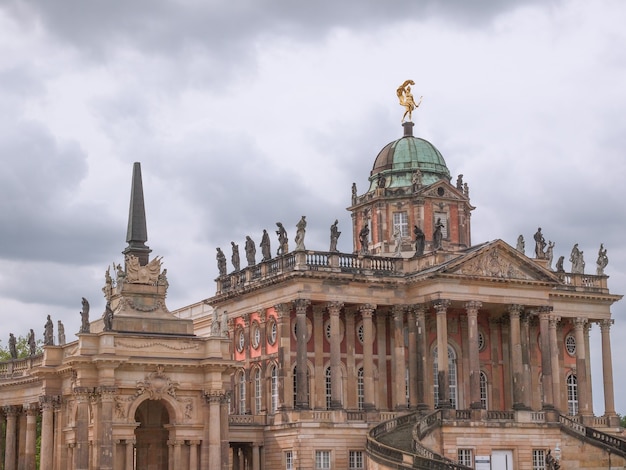 Zdjęcie neues palais w poczdamie