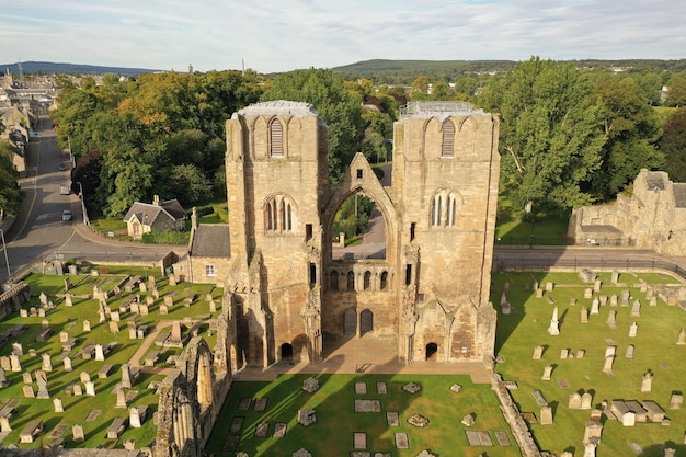 Zdjęcie panorama ruin katedry elgin o zmierzchu moray szkocja wielka brytania