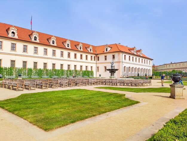 Zdjęcie praga (czechy) april wallenstein ogrody z barokowym pałacem w pradze