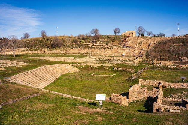 Ruiny starego miasta na stanowisku archeologicznym Morgantina na Sycylii