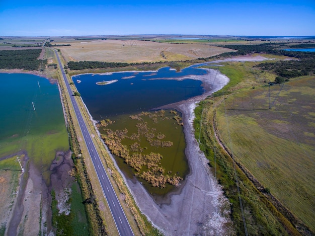 Widok z lotu ptaka na lagunę Pampas Prowincja La Pampa Patagonia Argentyna