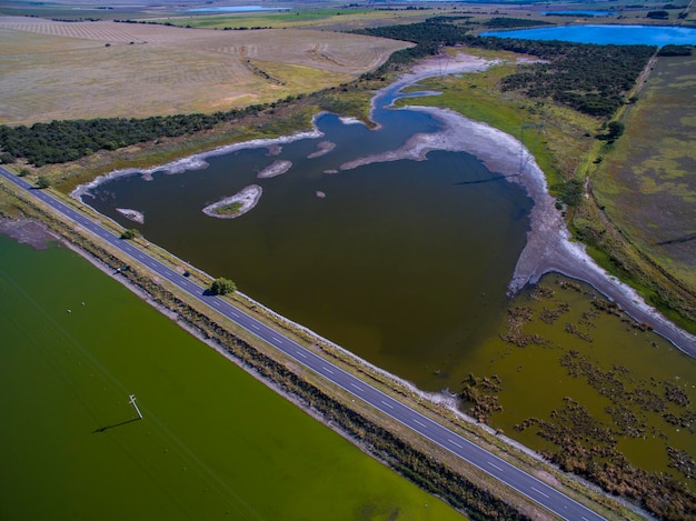 Widok z lotu ptaka na lagunę Pampas Prowincja La Pampa Patagonia Argentyna