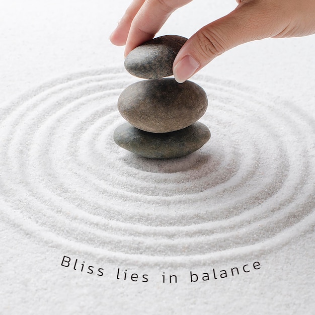 PSD grátis bliss balance wellness template psd minimal social media post