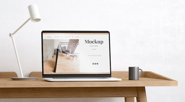 Camera dell'artista decorata con mockup del sito web