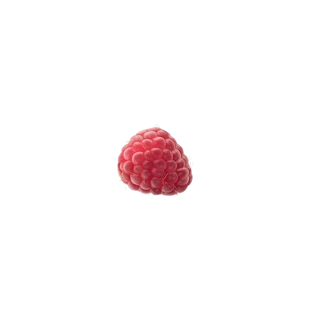 PSD close-up d'une seule framboise fraîche sur fond blanc