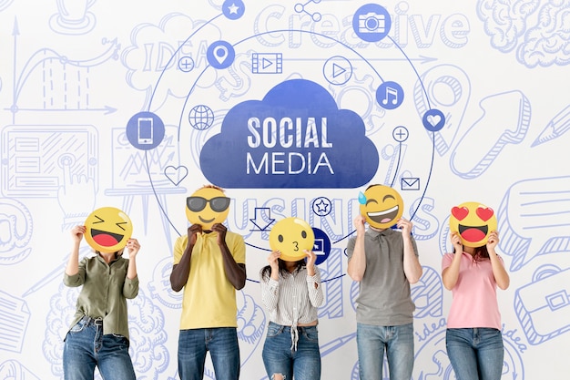 PSD le persone con emoji affrontano i social media