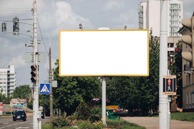 PSD leere plakatwand in der stadt