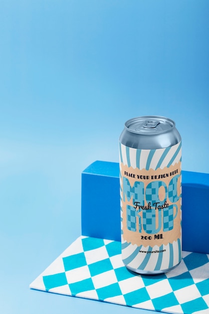 PSD modelo de lata de cerveja do oktoberfest