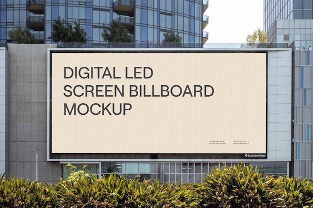 Realistisches Urban Digital Billboard Mockup PSD