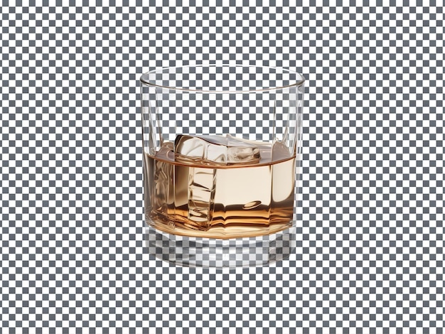 PSD un verre de whisky avec des cubes de glace isolés sur un fond transparent