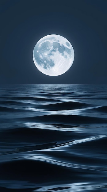 Vecteur une lune pleine brille sur l'eau.