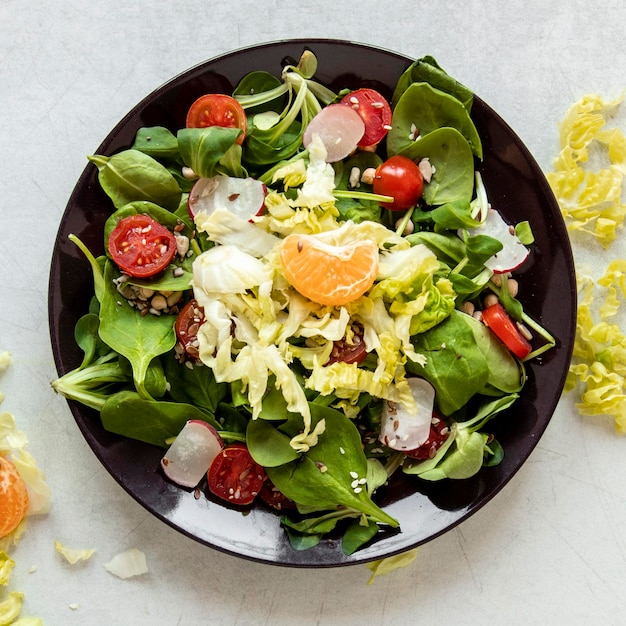 Gratis foto salade met mandarijn