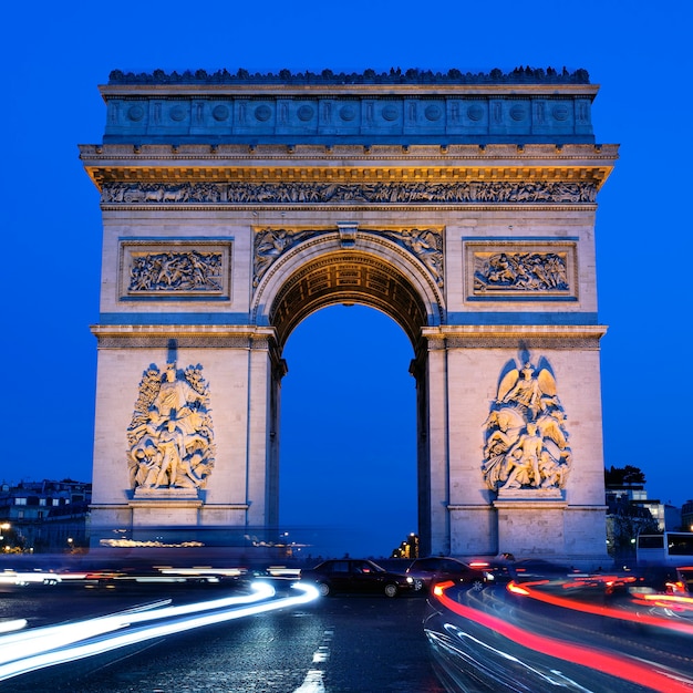 Gratis Foto uitzicht op arc de triomphe 's nachts, parijs